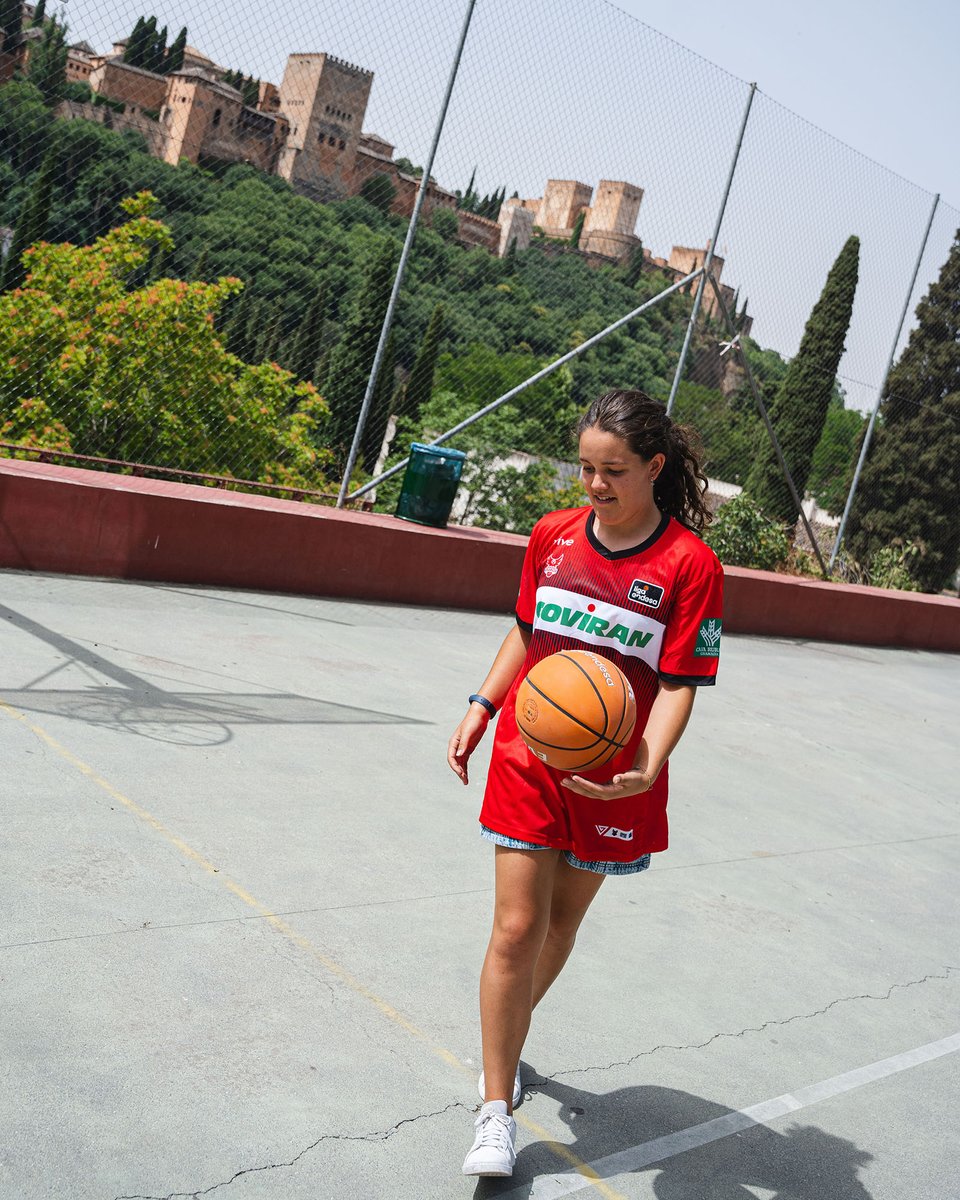 CoviranGranada's tweet photo. ❤️🖤

📸 @Caaaachuuuu.

#GranadaEsÉlite
#ContigoFundación https://t.co/O7Eu2bJVcA