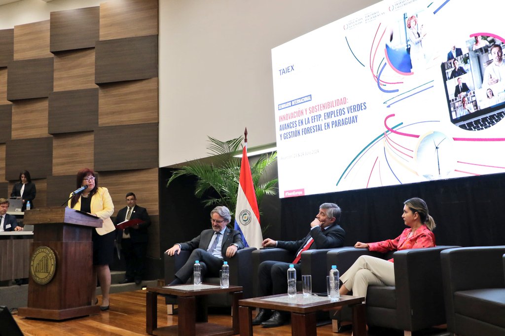 MECpy's tweet photo. A fin de impulsar la formulación de políticas educativas que nos permitan construir un futuro sostenible, se dio apertura al Seminario Internacional TAIEX “Innovación y Sostenibilidad: Avances en la EFTP, empleos verdes y Gestión Forestal en Paraguay”. https://t.co/7JsY5VF9QF