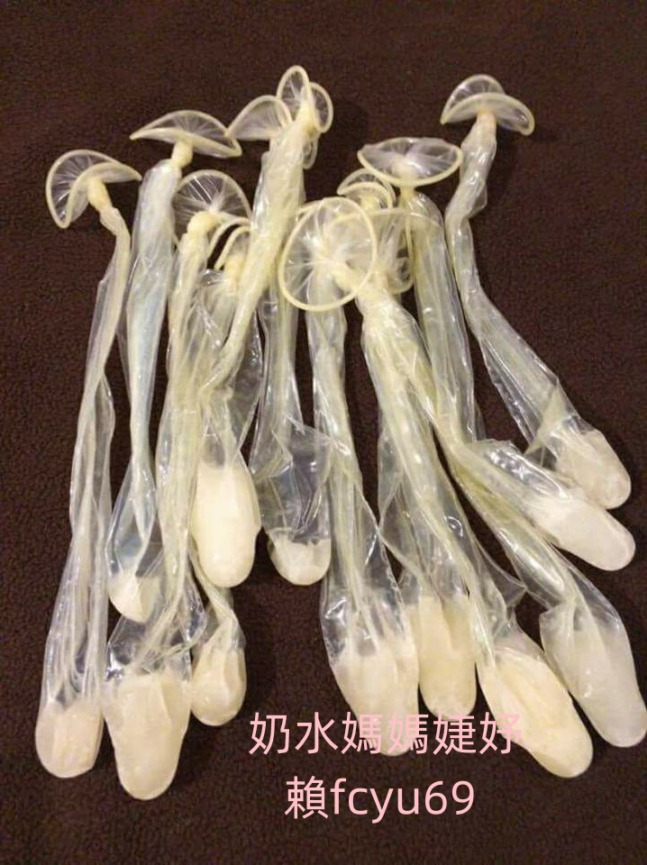 租了快三年的套房  爸媽今天帶兒子去阿嬤家住
誰知道水管老化爆了流了一房間的水  叫房東來修  
沒想到射了這麽多回去的......
現在穴還在痛🙁
#奶水媽媽 https://t.co/DLsJhXKLYH