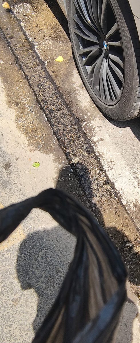 _SofiaCG_'s tweet photo. @SacmexCDMX fuga por trabajos sin cuidado en la calle Liverpool con Florencia , ya envié mensaje directo https://t.co/r9kfAII7Mx