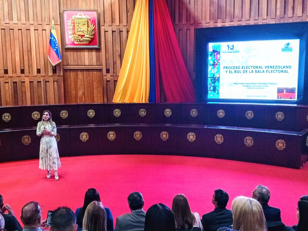La presidenta del <a href="/TSJ_Venezuela/">TSJ Venezuela</a>, la Mag. <a href="/BeatrizRabg/">Caryslia Beatríz Rodríguez</a>, realizó la apertura de la actividad en las que explicó los ámbitos y competencias de la Sala Electoral, cuya importancia radica en el rol que ejerce esta unidad dentro de los procesos de participación ciudadana del país.