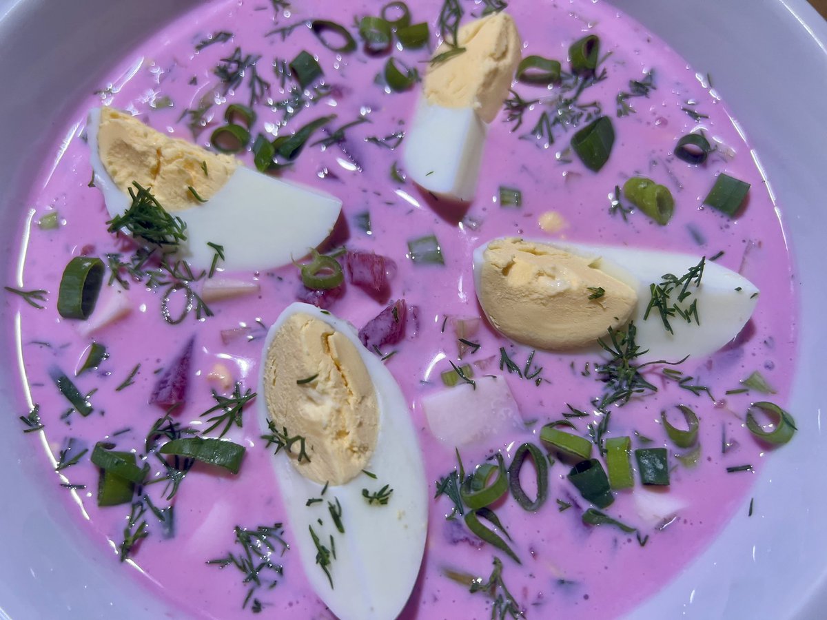 MartinSukal's tweet photo. #Šaltibarščiai, #Lithuania, #ColdSoup, #PinkSoup https://t.co/rf8xVsUddz