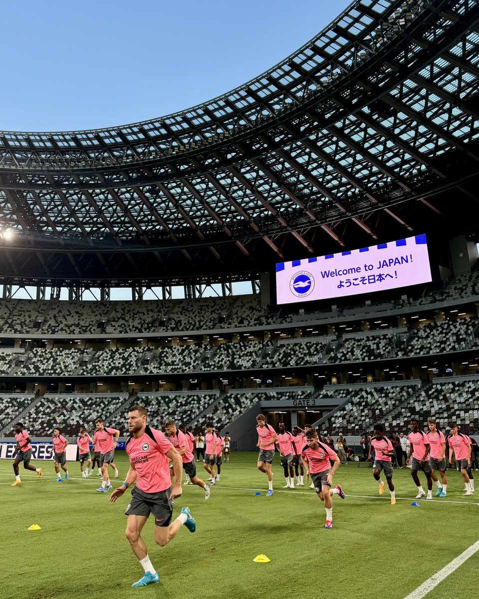 BHAFC's tweet photo. Training at the National Stadium in Tokyo. 😍🏟️ https://t.co/OpSdGB7CZj