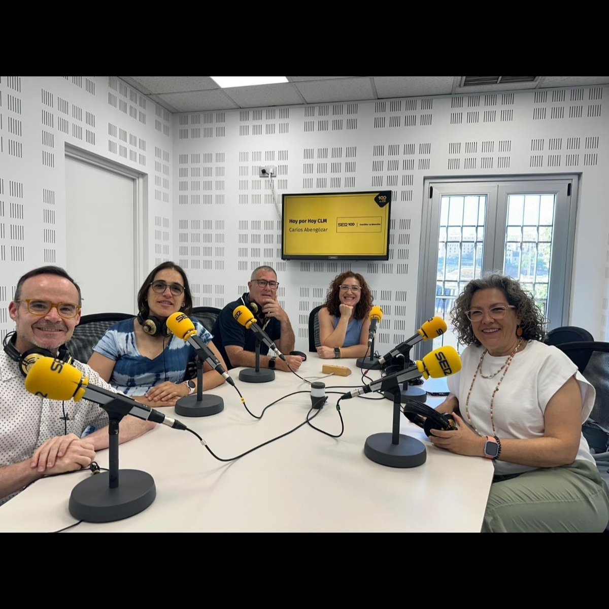 Una mañana muy muy disfrutona. Qué genial <a href="/carlosabengozar/">Carlos Abengózar</a> muchísimas gracias por la experiencia y por pensar en nosotras para hablar de nuestro podcast.
Ilusión cumplida🥰
Entrevista Aquí 👇
cadenaser.com/audio/ser_cast…