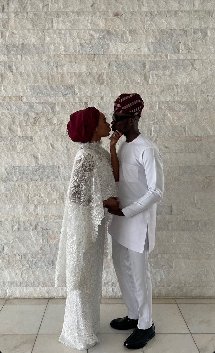 Olamide0fficial's tweet photo. Mr Eazi &amp; Temi Otedola 😍❤️ https://t.co/9eCWCHYwA4