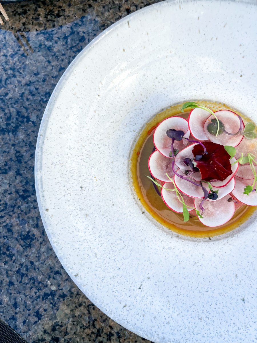 Savor the sunset and our exquisite Tuna Tartare at The Rooftop Beverly Hills. A perfect pairing for a perfect evening. 🍣🌅

Reserve your experience: loom.ly/Na_pnIE