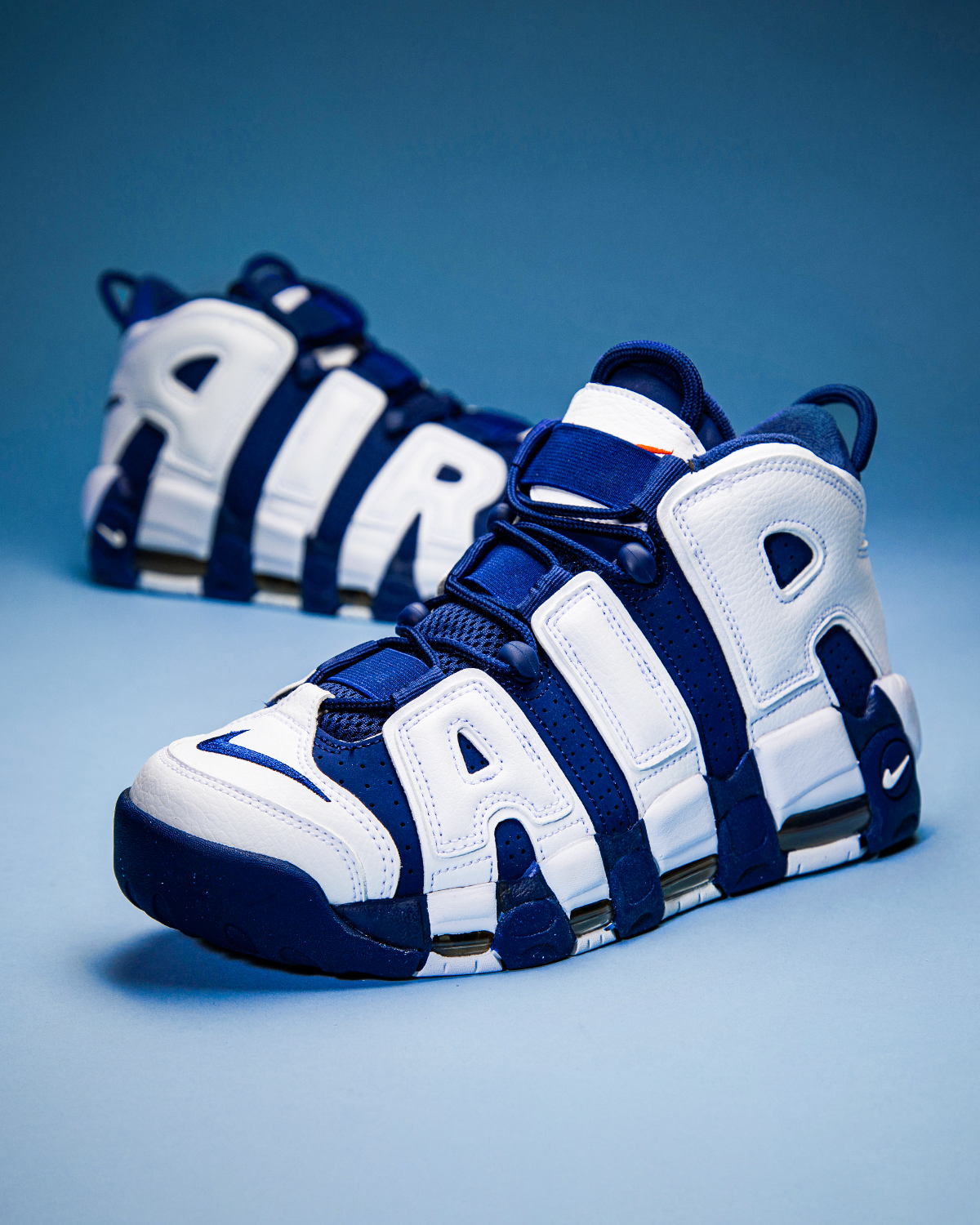 Foot Locker X A 90 s classic makes it s return Brandished with iconic colors a metallic gold 8 on the rear the Nike Air More Uptempo 96 Olympic launches 7 26