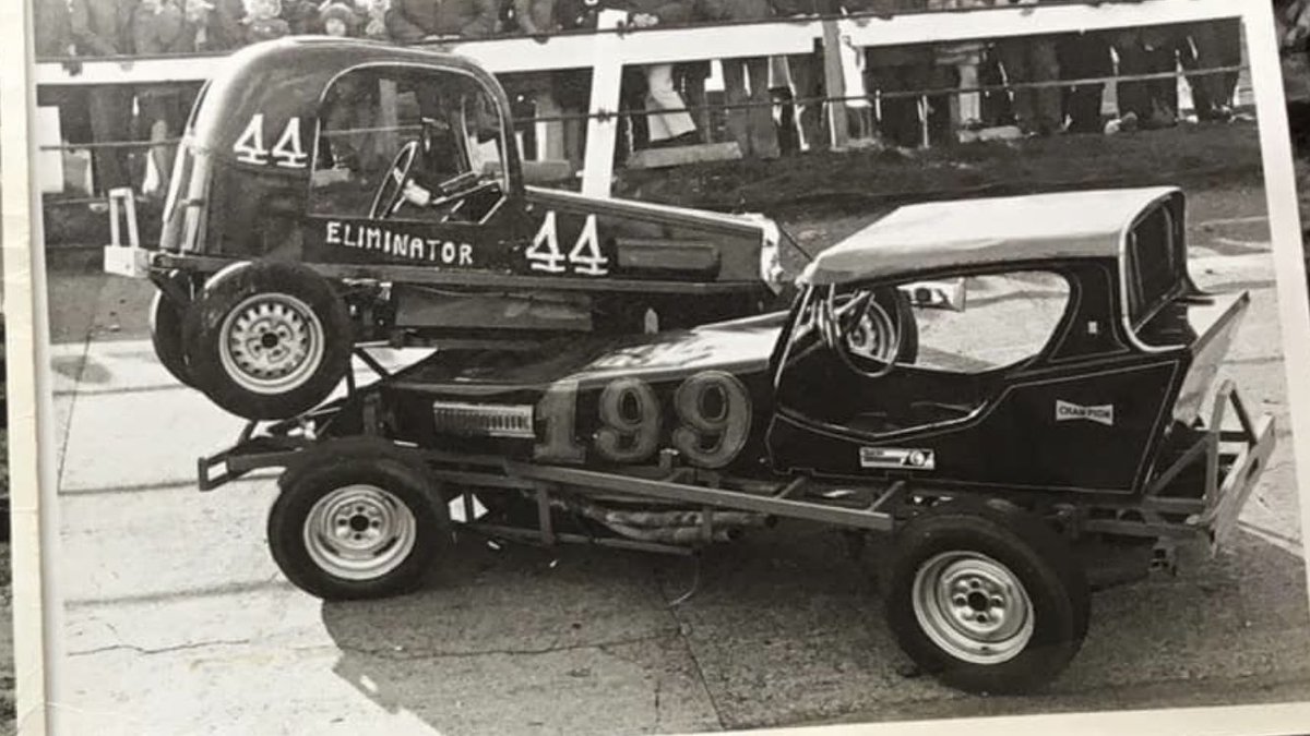 spike_A1Radio's tweet photo. You can’t park there mate! #Modstox At New Brighton #ovalmotorsport https://t.co/BAKTRpgPig