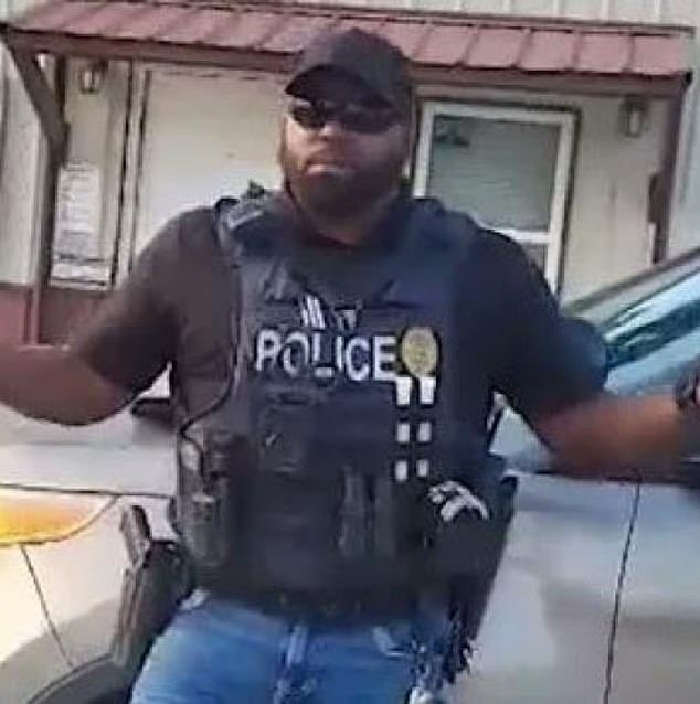 Gnome4308's tweet image. Myron Woodson a Sturgeon Mo. police officer was placed on paid leave after he shot and killed a blind-and-deaf dog.