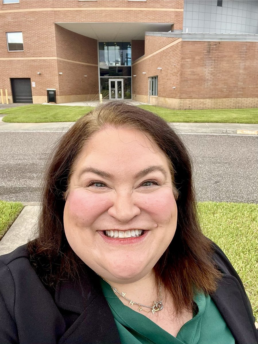 Dr. Sarah Hall tweet media