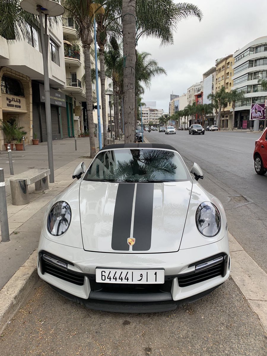 Othmanecanfly's tweet photo. 911 Turbo S https://t.co/JfNvoU7bSm