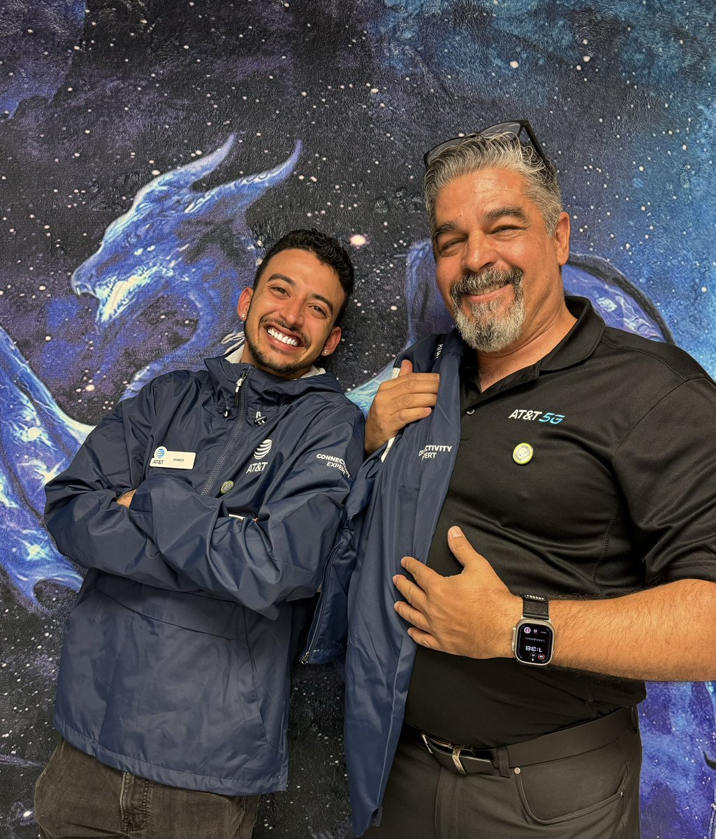 Iris_G_Hunt's tweet photo. Congratulations to Hanoi and Martin for getting their connectivity expert goodies! @shawni777 @ValdesKyara  @One_FLA https://t.co/UlvWUTCymz