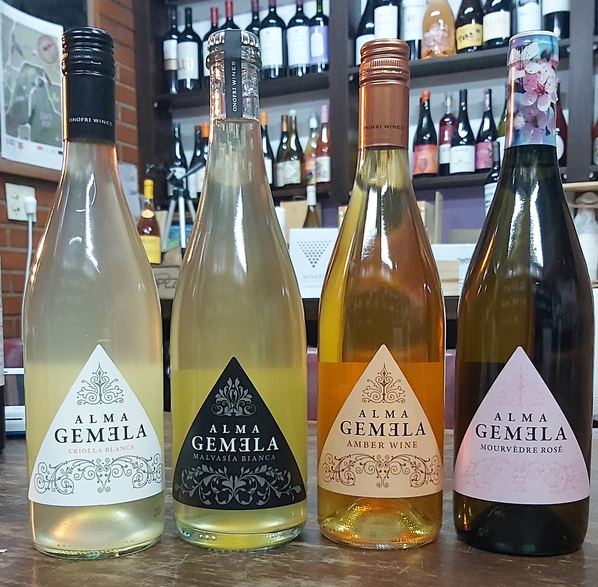 Musu (@vinotecamrwines) on Twitter photo Criolla Blanca y Malvasia Blanca, las novedades de #AlmaGemela de <a href="/OnofriWines/">Onofri Wines</a> <a href="/MarianaOnofri/">Mariana Onofri</a> <a href="/adangiangiulio/">adan giangiulio</a> <a href="/aureavinos/">Aurea Vinos</a> Criolla Blanca y Malvasia Blanca, las novedades de #AlmaGemela de <a href="/OnofriWines/">Onofri Wines</a> <a href="/MarianaOnofri/">Mariana Onofri</a> <a href="/adangiangiulio/">adan giangiulio</a> <a href="/aureavinos/">Aurea Vinos</a>