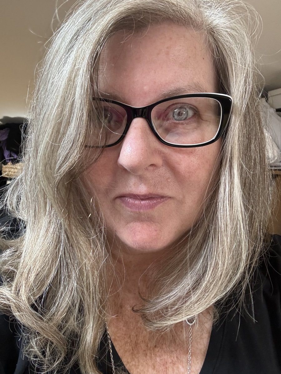 Fiona McKay 📚NEW BOOK OUT NOW📚🏳️‍⚧️ally🏳️‍🌈 tweet media