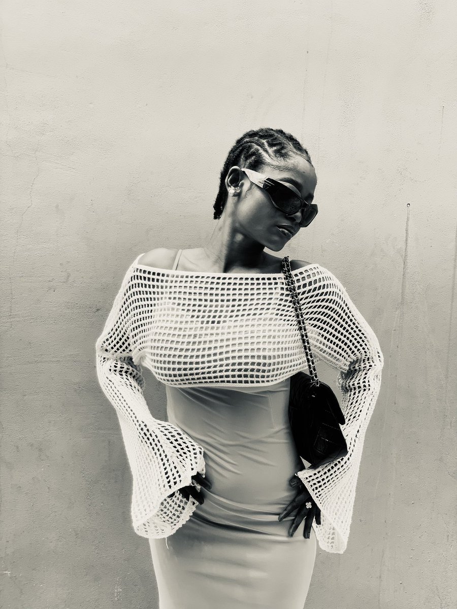 FineOsunGirl's tweet photo. M😎😎D.    Been pretty since 90s 🌹🍫🌺 https://t.co/UUgEYiQV5W