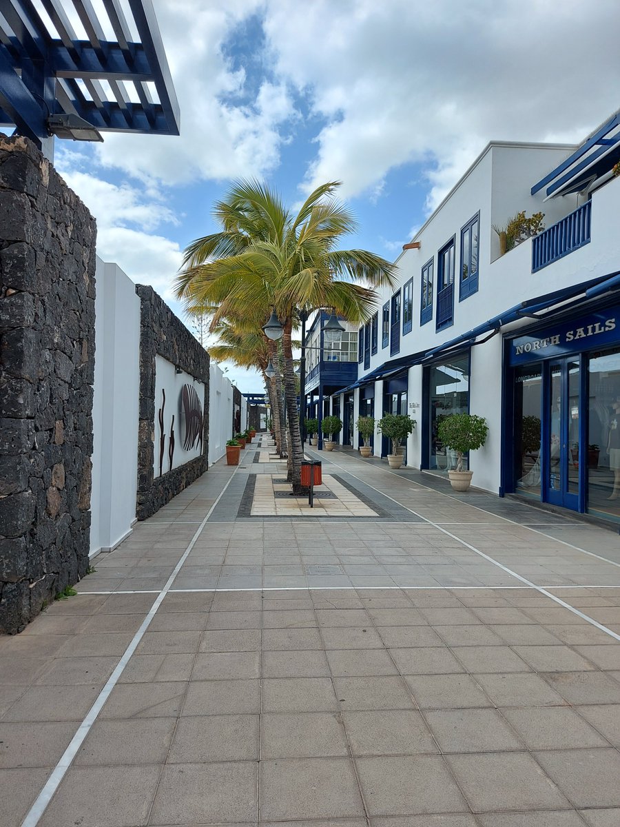 EndeavourSail's tweet photo. Why sail with us -5. Modern Marina
Puerto Calero a modern marina with great facilities for maintenance , restaurants, shops, a supermarket, sports therapy massage, sports stadium  5 minutes away.   #endeavoursailing #puertocalero #ryasailingcourses #RYA #sailinginthecanaries https://t.co/pXM0Qh5WOO
