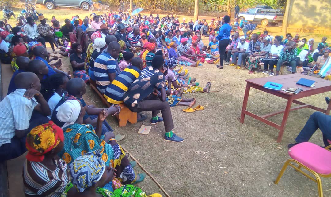Musaza Sector (@sectormusaza) on Twitter photo Musaza,23/07/2024 mukagari Gasarabwayi nk’ahandi hose habaye inteko y’abaturage twifatanije n’umuyobozi w’Akarere wungirije Madam <a href="/JanviereMukand4/">Janviere Mukandayisenga</a> Umuyobozi wa police mukarere ka Kirehe n’umunyamabanga nshingwabikorwa w’Umurenge Bwana BIHOYIKI Leonard hakirwa ibibazo by’abaturage Musaza,23/07/2024 mukagari Gasarabwayi nk’ahandi hose habaye inteko y’abaturage twifatanije n’umuyobozi w’Akarere wungirije Madam <a href="/JanviereMukand4/">Janviere Mukandayisenga</a> Umuyobozi wa police mukarere ka Kirehe n’umunyamabanga nshingwabikorwa w’Umurenge Bwana BIHOYIKI Leonard hakirwa ibibazo by’abaturage
