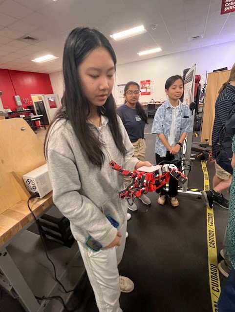 LARRIUofL's tweet photo. Day 2 of the Robotics Accelerator featured a lecture and demonstration on Robotic Manipulation from UofL ECE Ph.D. Student Nicolas Kosanovic. Students will take the information gained from today's lecture and begin applying it to their manipulators. https://t.co/rZbGdalDhx