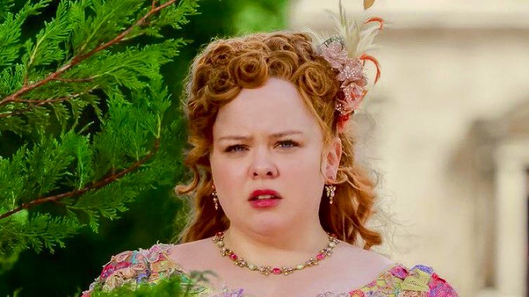 dearestpen's tweet image. season 4 is the first season colin won’t be travelling back home from somewhere, because he is already home. penelope and his son are now his forever home.