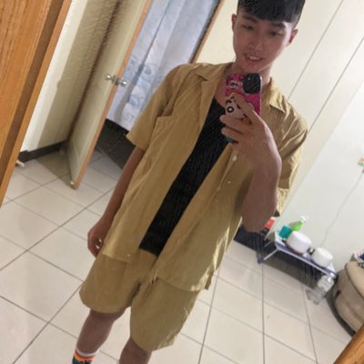 #NewProfilePic (新個人資料照片)