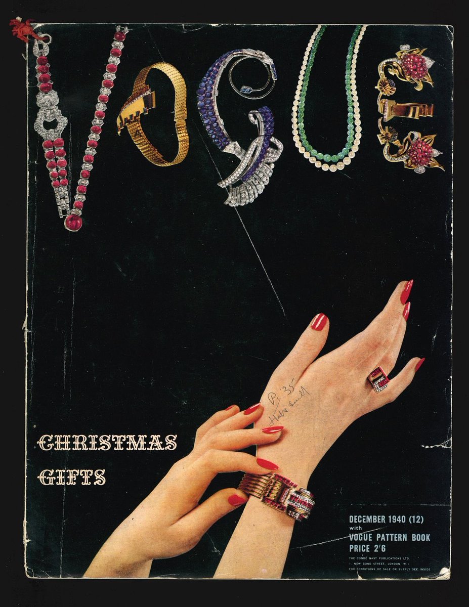 pYSLrada's tweet photo. vogue UK 1940 https://t.co/Q741zGlh41