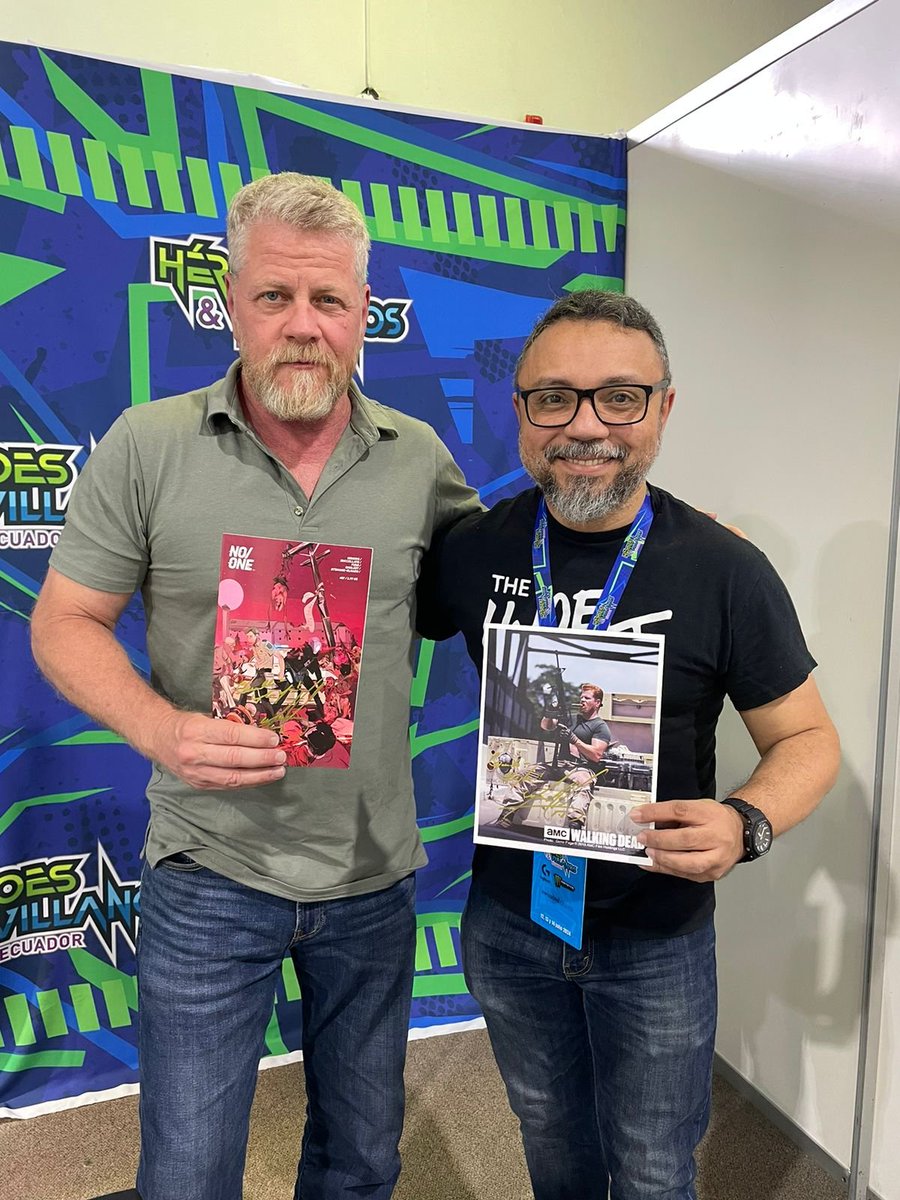 geraldohsborges's tweet photo. No/One #10 will be out tomorrow. Some weeks ago, I got a chance to give a copy of our book (a variant #TheWalkingDead cover) to Mr @Cudlitz in Quito, Ecuador. He would play a great Ben Kern, wouldn´t he?
#whoisnoone  #massiverse #comics https://t.co/mR9Rulixs1