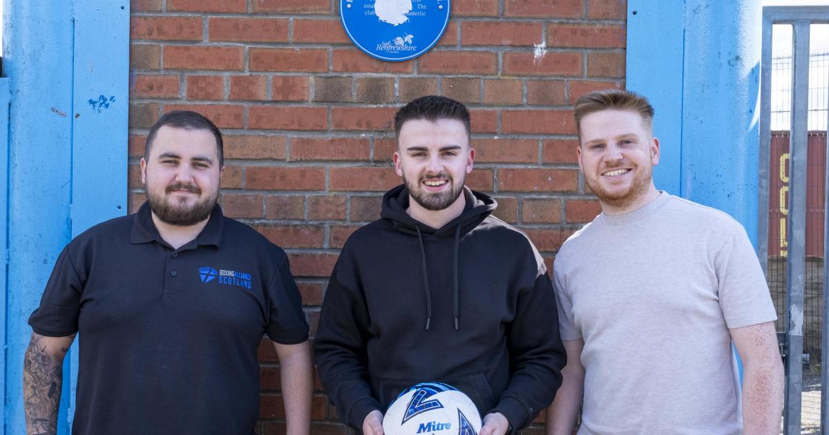 barrheadnews's tweet photo. A Barrhead man has organised a charity football match and is calling on businesses in the town to lend their support. https://t.co/WDGPAo6vUo 👇 Full story https://t.co/HTueoCTFy1