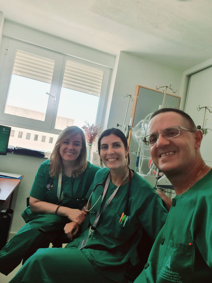 Es un gran honor acompañar a una neumóloga superespecialista en soporte ventilatorio. ¡Gracias por tus enseñanzas!, <a href="/NeumoNat/">Natalia Pascual</a> (Dra Natalia Pascual) - <a href="/HUReinaSofia/">Hospital Universitario Reina Sofía</a> , Córdoba💚🤍🇪🇸