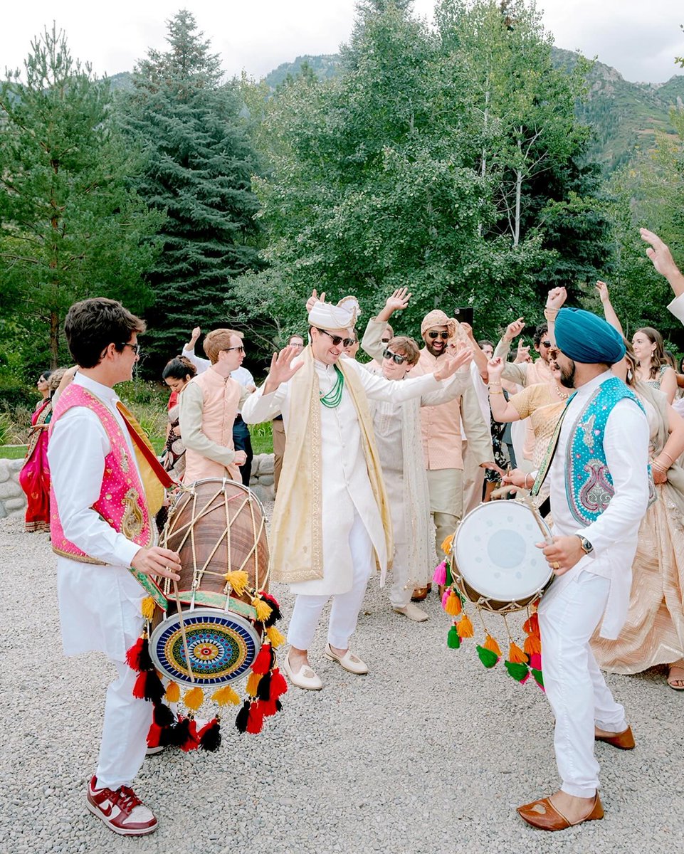 Film Details >⁠
⁠
📷 @heathernan⁠⁠ @fuseweddingsandevents⁠ @rockymtnbride magazine.⁠
⁠
#richardphotolab #film #filmphotography #35mm #35mmphotography #120film #analog #analogphotography #photooftheday #weddingphotography #weddingfilmphotography #weddinginspo #beauty #love