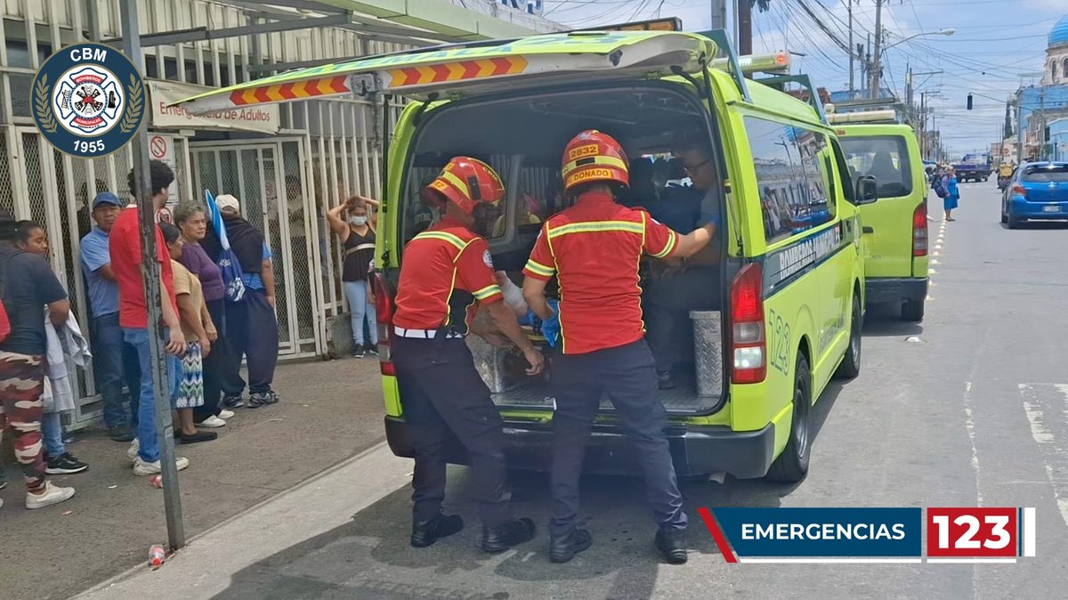 bomberosmuni's tweet photo. #EMERGENCIAS123 |#Electrizado
🚨Hombre sufre descarga eléctrica🚨
@bomberosmuni trasladan al H. Sn de Dios a un hombre que sufrió una descarga eléctrica luego de tocar cables de alta tensión cuando laboraba en el interior de una iglesia, en la 12 Av. y 28 calle zona 5, ciudad https://t.co/ADqIEdeB2R