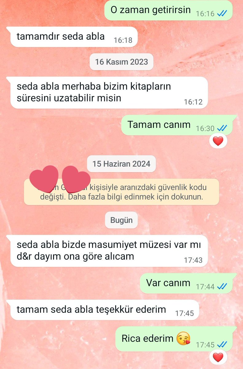 Kutuphaneciabla's tweet photo. "Bizde Masumiyet Müzesi var mı?" 
'Bizim' olan yer ise HALK KÜTÜPHANESİ.

 Okuyucusu kütüphaneyi oldukça benimsemiş bir kütüphaneci duygusallığı bırakıyorum buraya 🥹🥹❤️ https://t.co/RW3EmPSNIi