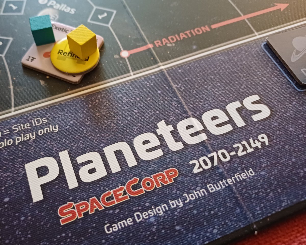 vanlast2's tweet photo. #Spacecorp
Salvo excepciones, solamente se hace 1 acción por turno, con lo que si hay equipos rivales en la misma ubicación habrá que valorar si interesa explorar primero o quedarse al acecho para construir una base una vez explorado. https://t.co/YLlyntX8ED