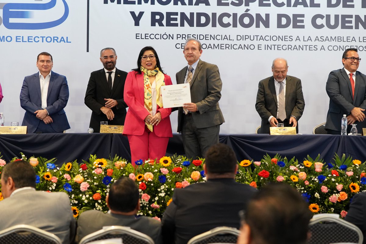 #RendicióndeCuentas | En el acto, el TSE también entrega reconocimientos a las instituciones que apoyaron la organización y desarrollo de los comicios del 4 de febrero y 3 de marzo.