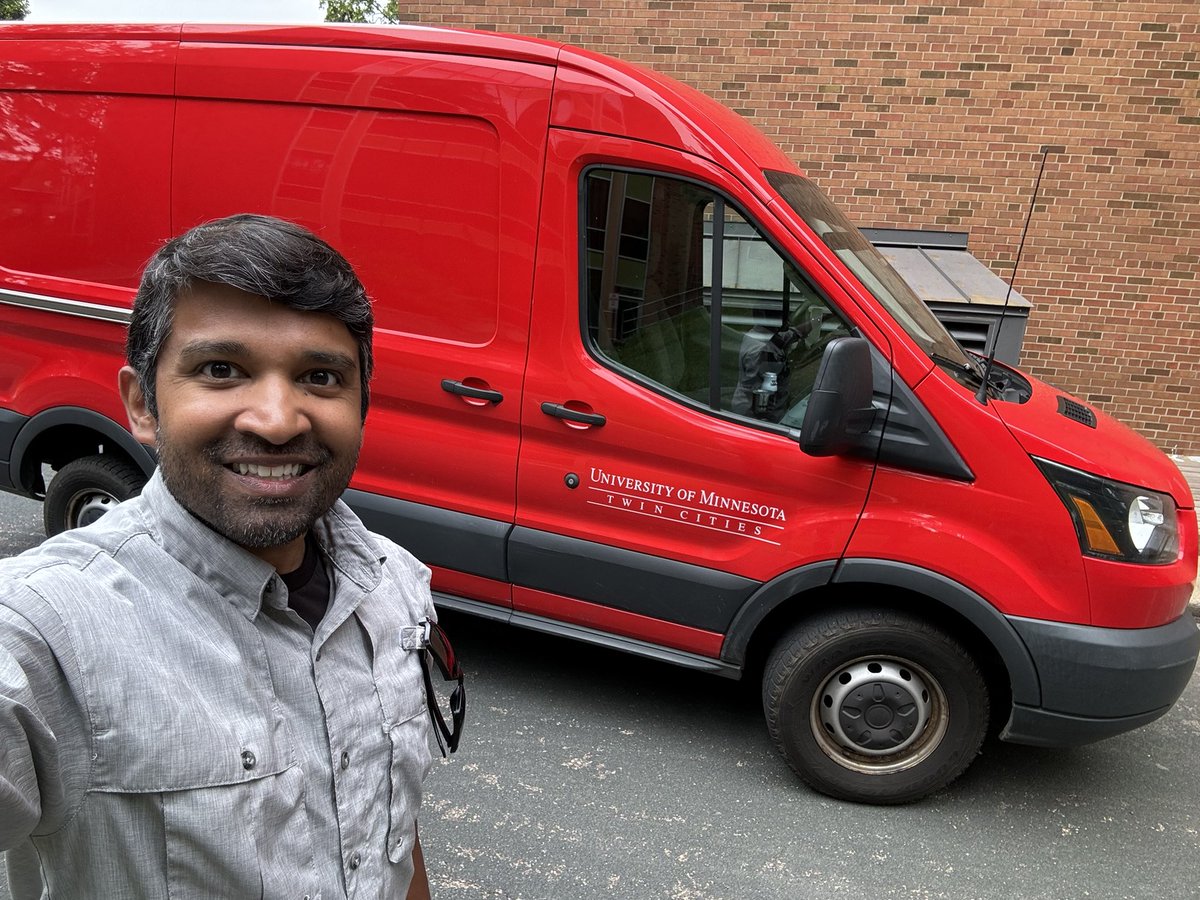 SolomonRDavid's tweet photo. Today I’m heading out on a special #GarTrek to Chicago! But why the cargo van… https://t.co/sjMr2bgSzc