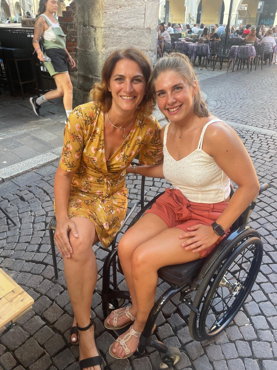 Mentre discutevo con alcuni amici del prossimo progetto sullo Sport (ne parlo sul mio profilo TikTok), ho incontrato una delle protagoniste, Monica Boggioni, che rappresenterà Pavia alle prossime Paralimpiadi di Parigi.
In bocca al lupo Monica, siamo con te!