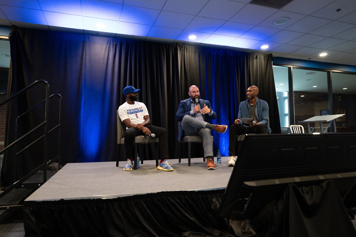 Great panel discussion at <a href="/htxsportstech/">HTX Sports Tech</a> with <a href="/KingDuOne/">Coach Du</a> 🤝