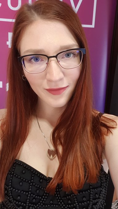 Who needs a weekend when you&rsquo;ve got Tuesday sparkles? ✨ https://t.co/S2Krv2X4ew<a href="/tag/nature"class="tags"><span>#nature</span></a><a href="/tag/redhead"class="tags"><span>#redhead</span></a><a href="/tag/outdoors"class="tags"><span>#outdoors</span></a><a href="/tag/girlswithglasses"class="tags"><span>#girlswithglasses</span></a><a href="/tag/gassigehen"class="tags"><span>#gassigehen</span></a>