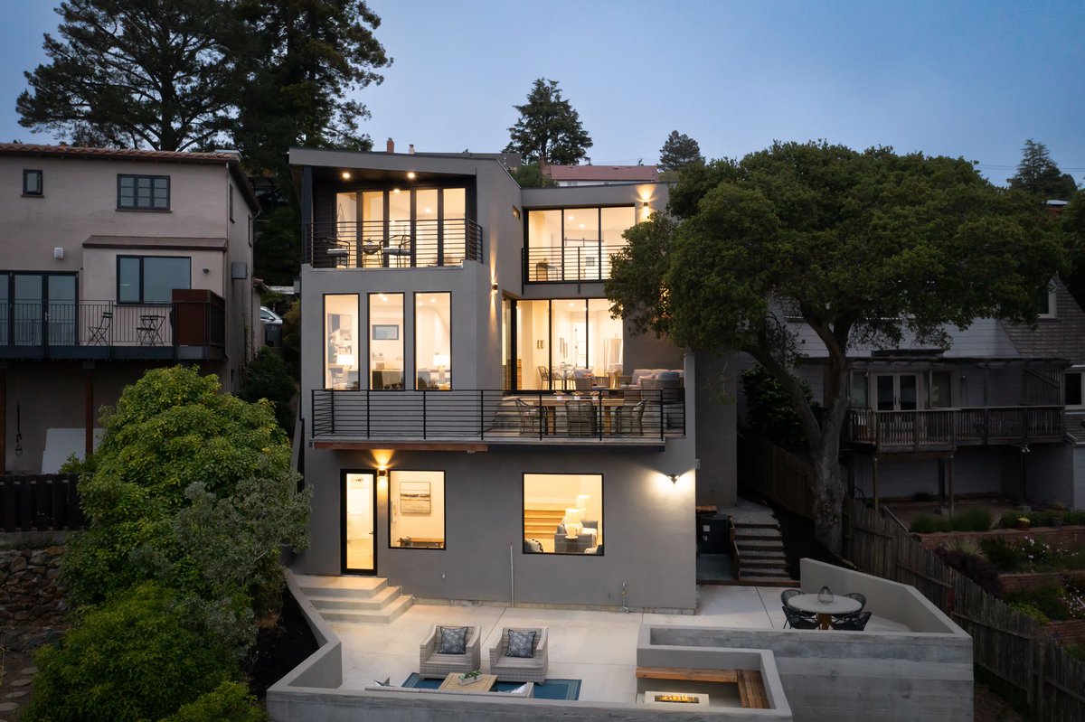 GoldenGateSIR's tweet photo. Extraordinary Property of the Day: 524 Cragmont Avenue, Berkeley.

Perched in the North Berkeley Hills with commanding vistas of the San Francisco Bay, this sleek and handsome stunner is an absolute standout. 

Listed by Herman Chan
https://t.co/w0bakMxnoR https://t.co/Gh4auQZJvg
