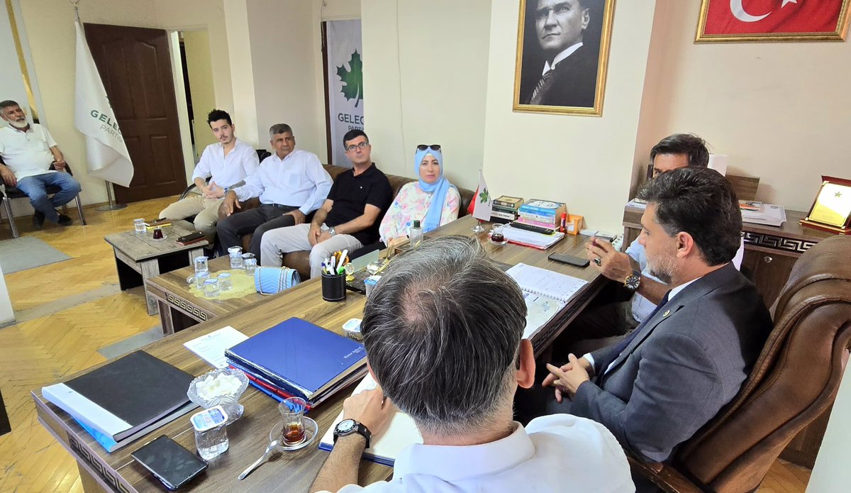 mnedimyamali's tweet photo. İl Başkanımız Sn.Alper ALKAN ile Etimesgut İlçe Başkanlığımızı ziyaret ettik. İlçe başkanımız Sn. Ergun ÜNLÜEL ve İlçe Başkanlık kurulu üyelerimizle  toplantımızı gerçekleştirdik. Başarılı çalışmalarından dolayı İlçe teşkilatımıza teşekkür ediyoruz. https://t.co/9BEO1zhPnr