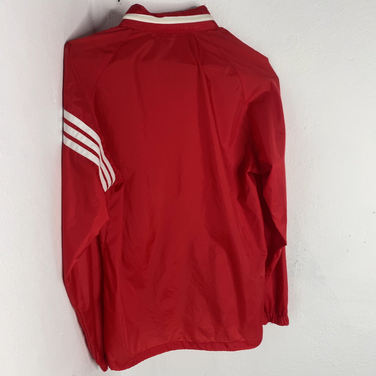 SamyrNft's tweet photo. 90s Adidas winterbreak
Price: 95 usd ( included shipcost ) via DHL 
have a nice day
#jacket #adidas #vintage https://t.co/gHUk1l5bqu