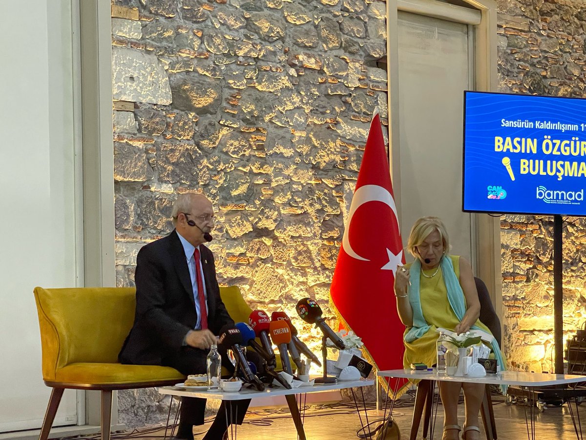 Tacettin_Bayir's tweet photo. Birlikte yürümekten onur duyduğum CHP 7.Genel Başkanımız Sayın Kemal Kılıçdaroğlu'nun konuşmacı olarak katıldığı Sansürün kaldırılışının 116.Yılı ve Demokrasi Mücadelesi konulu Panele katıldık.
#KemalKılıçdaroğlu
#Bamad https://t.co/9lQwyH5N0o