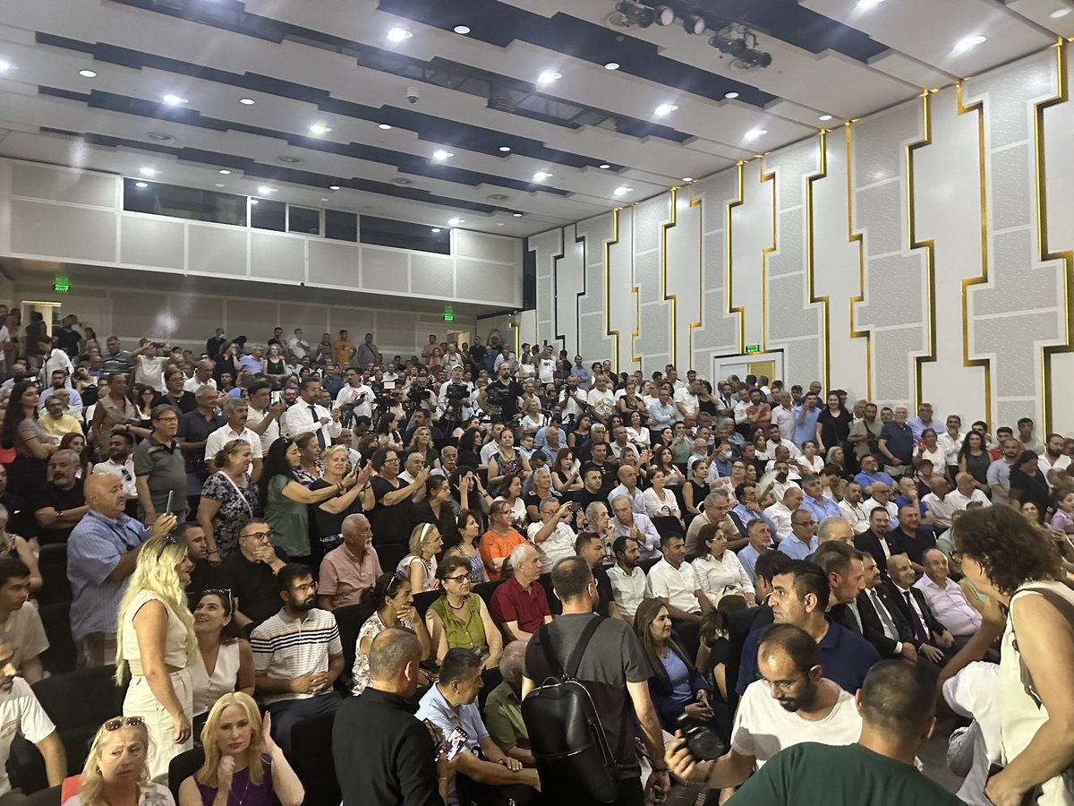 Tacettin_Bayir's tweet photo. Birlikte yürümekten onur duyduğum CHP 7.Genel Başkanımız Sayın Kemal Kılıçdaroğlu'nun konuşmacı olarak katıldığı Sansürün kaldırılışının 116.Yılı ve Demokrasi Mücadelesi konulu Panele katıldık.
#KemalKılıçdaroğlu
#Bamad https://t.co/9lQwyH5N0o