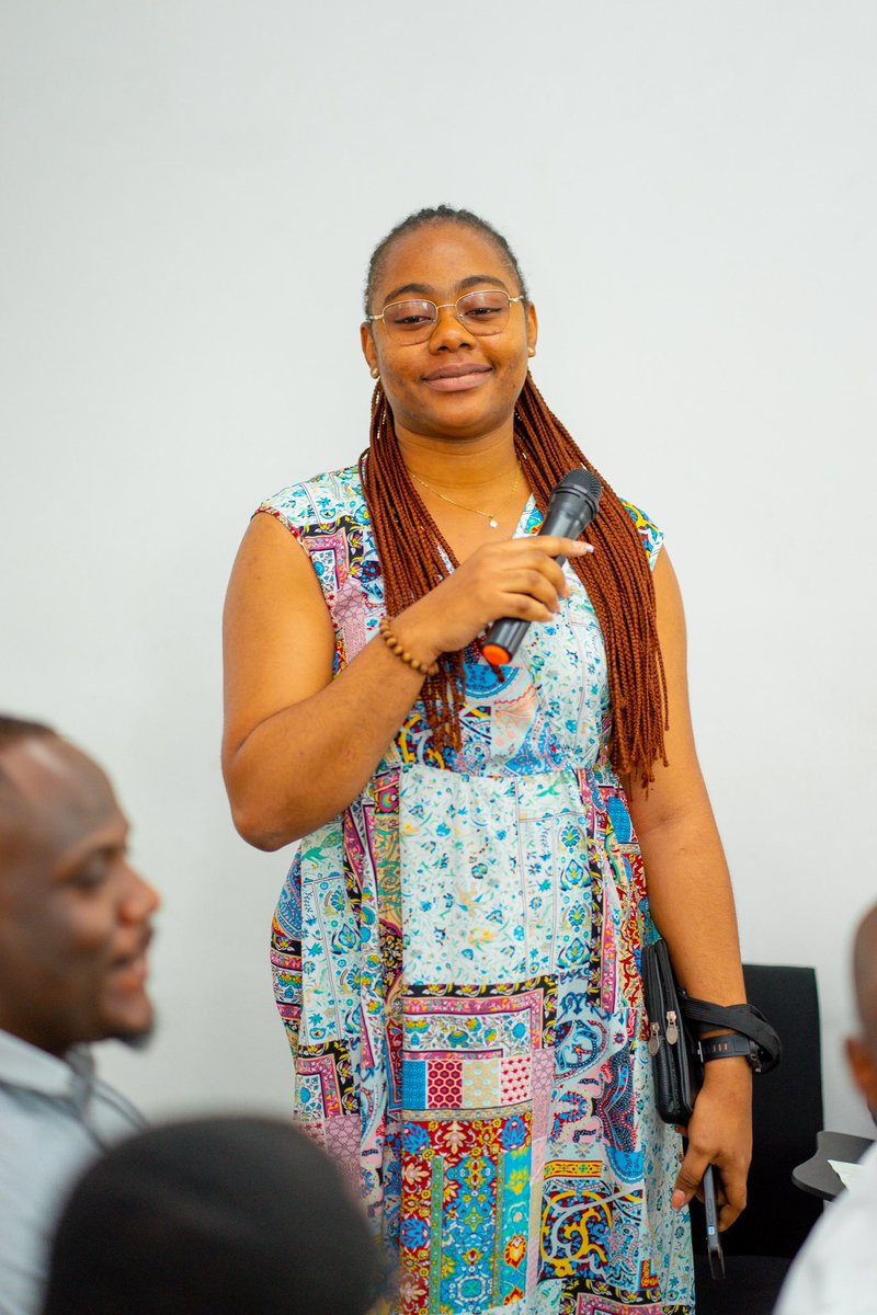 JosephineMawete's tweet photo. Dans l’univers de l’information et de la relation, c’est la communication qui nous unit. 
John C. Maxwell n’a-t-il pas dit que La communication est la clé de toute relation réussie ? 
Raison pour laquelle, La Com dans sa transversalité exige de nous une organisation de taille. https://t.co/4dISitK0JG