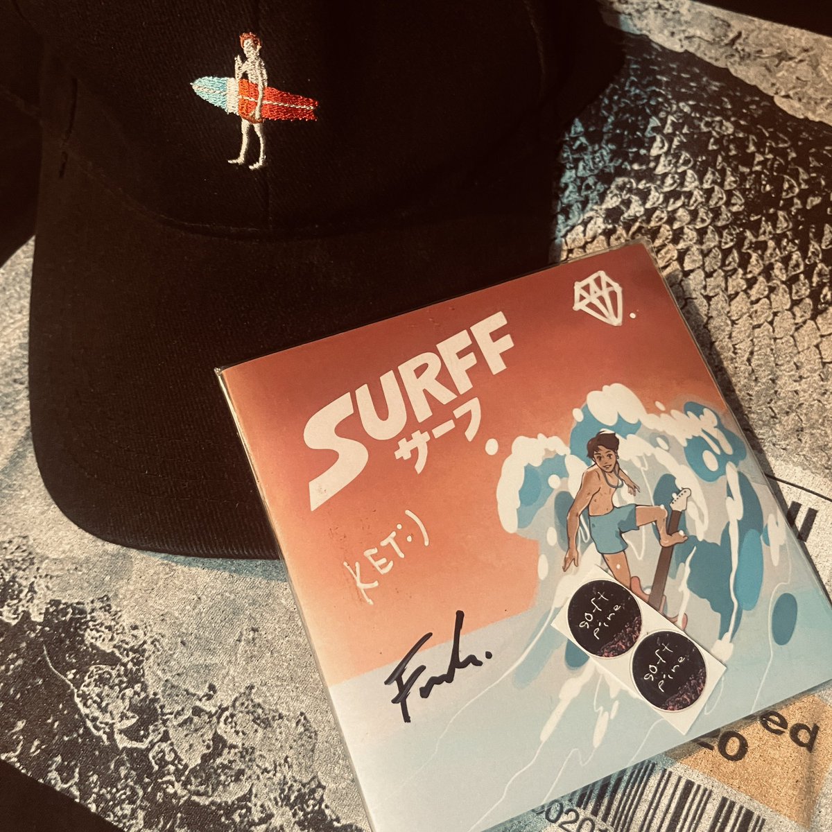 yoshirimino's tweet photo. ปล่อยค่อคั้บบ
หมวกSurff 550
สตก.plasuiplasui 150
Cd ติดผ่อน
#plasuiplasui #surff #เสื้อวงไทย #วงไทย #ปล่อยต่อ #ตลาดนัดวงไทย #landokmai #yew #polycat #cd #freehand https://t.co/eNlJWmQCOT