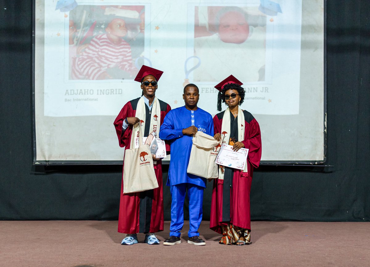 CoursLumiere's tweet image. (...) les bacheliers des programmes français (@aefeinfo) et du @iborganization ont été honorés. Cette cérémonie a mis en exergue l’excellent taux de réussite des élèves cette année, fruit du travail incessant de toute la communauté éducative du #LICL.

(...)