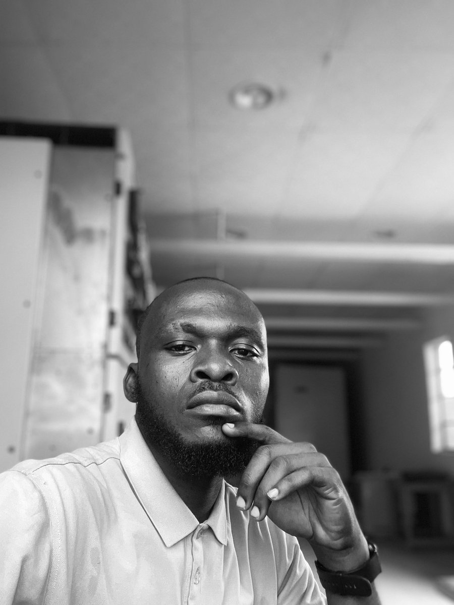 bee_electric1's tweet photo. Be yourself. an original is always worth more than a copy #norolemodel 🐝⚡️ https://t.co/34S8U3cViF