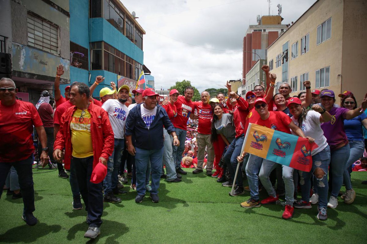#ConChávezYNicolásPorLaPaz GUÁRICO - SAN JUAN DE LOS MORROS | Las mujeres y los hombres guariqueños están listos para la batalla, listos para la victoria y para la defensa de nuestra Patria

#MaduroPresidente #23Jul <a href="/dcabellor/">Diosdado Cabello R</a>
