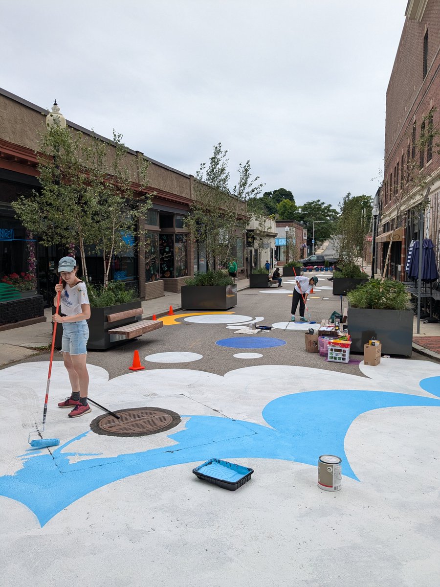RosMainStreet's tweet photo. We are so excited to have Kit Collins back in Roslindale helping us to make Birch Street Plaza a fun and welcoming place for all! With trees in the planters and this mural underway, Birch Street Plaza is coming together!

#ROSLove #Roslindale #massachusetts #boston #mylocalMA https://t.co/Iw9WozCdB7