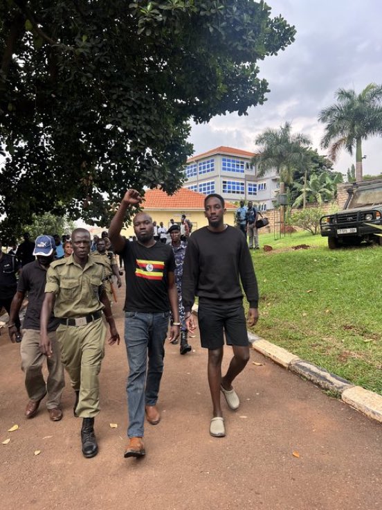 WKwinn's tweet photo. You didn't survive Wuhan for Uganda to finish you.
Keep fighting....💪💪
#Match2Parliament
#Freeprotesters
#AnitaMustResign
#StopCorruption https://t.co/hy1b6uwEnx