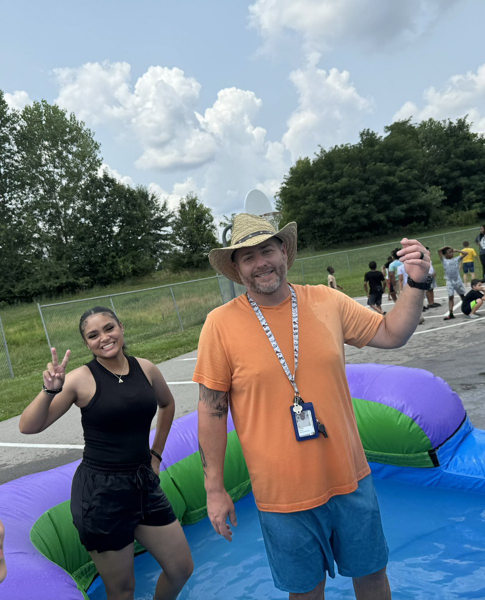 hadleyheather17's tweet photo. Ingels may be on an extended calendar year but we know how to have fun and celebrate all of our hard work during the summer months!  
Incentive Water Day = lots of fun and laughter! @HMC1Proud @HMC1_Ingels https://t.co/JRt8NbFd0C